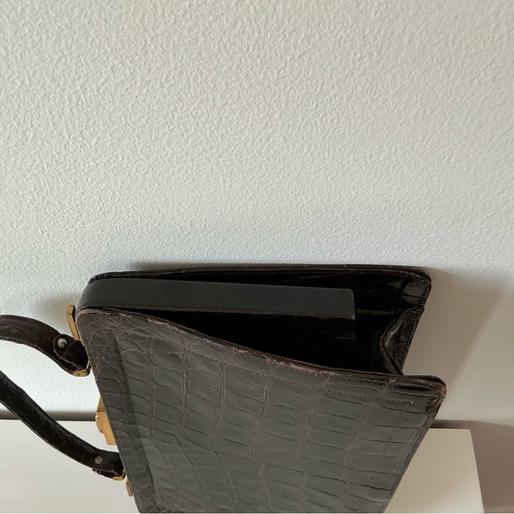 Bon Gout Vintage Crocodile Leather Bag - Picture 5 of 9